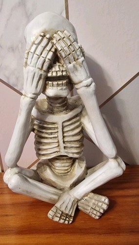 Gothic goth sitting skeleton - gothic,